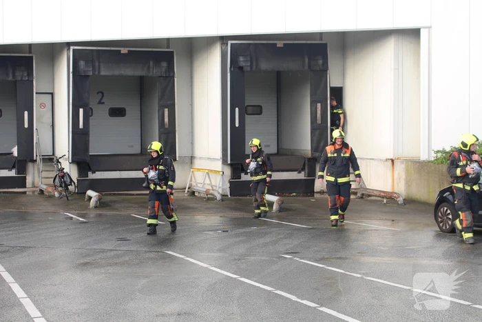 Veel brandweer ingezet voor brand in prullenbak