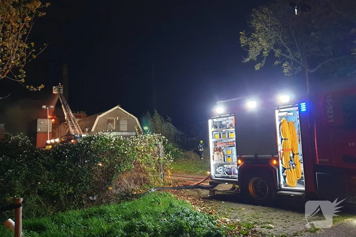 Grote brand in bedrijfspand