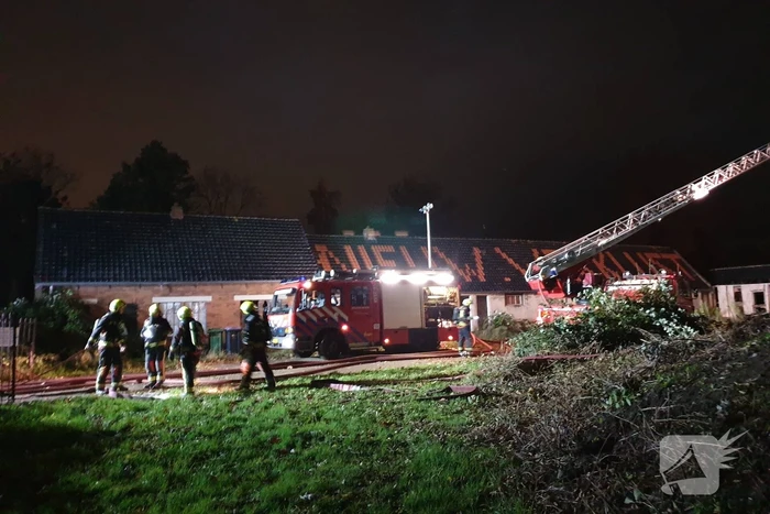 Grote brand in bedrijfspand