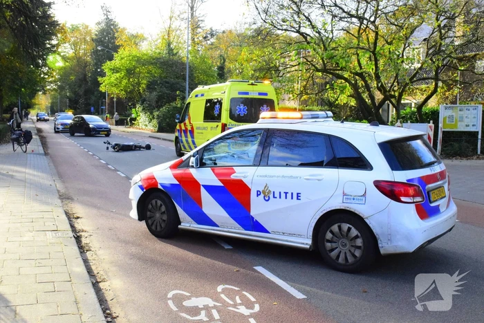 Brommerrijder en e-bike botsen op elkaar