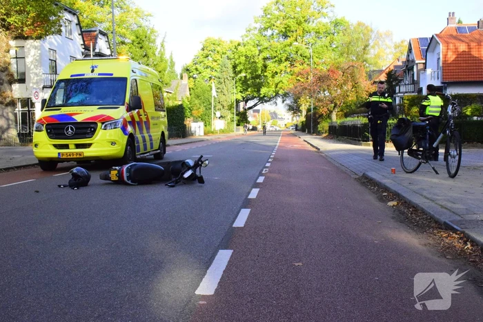 Brommerrijder en e-bike botsen op elkaar