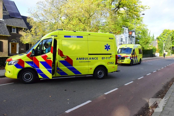 Brommerrijder en e-bike botsen op elkaar