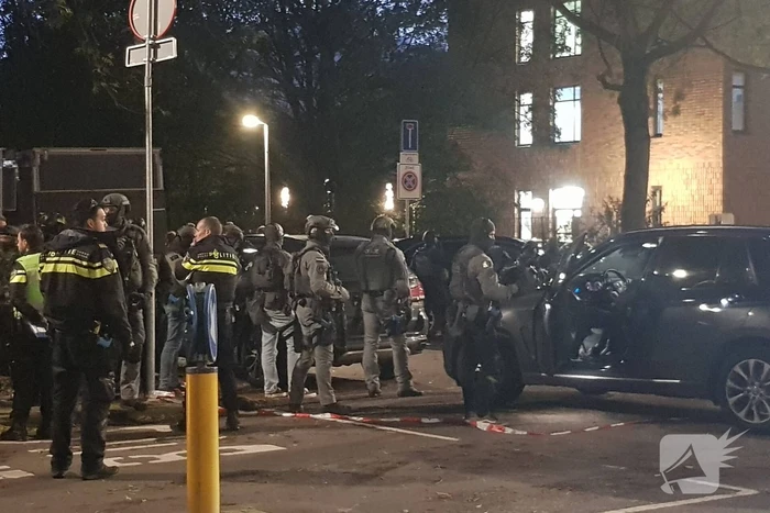 Arrestatieteam oefent gijzeling in school