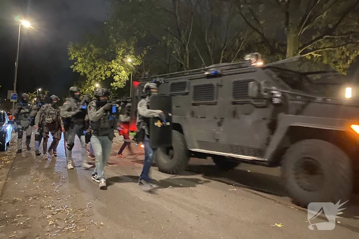 Arrestatieteam oefent gijzeling in school