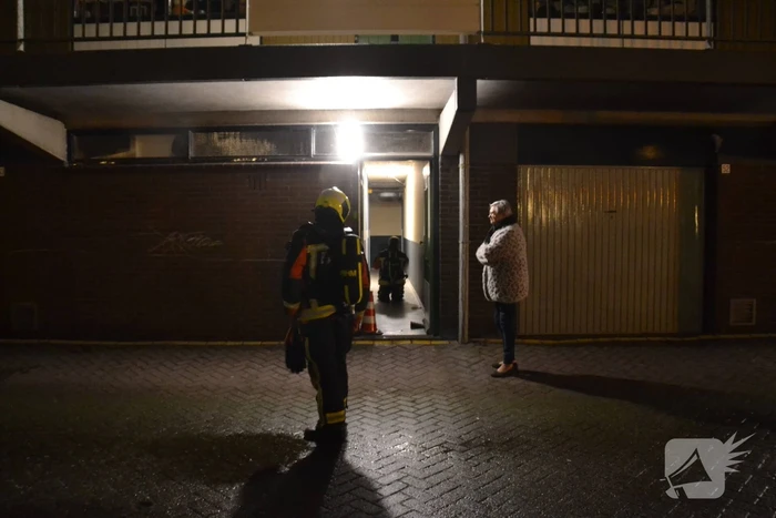 Brandweer onderzoekt benzinelucht