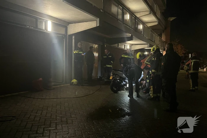 Brandweer onderzoekt benzinelucht