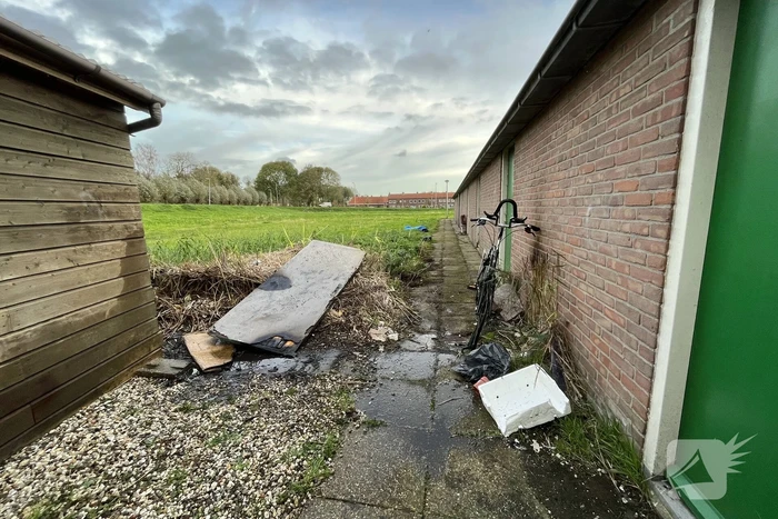 Rommel in brandgang in brand gevlogen