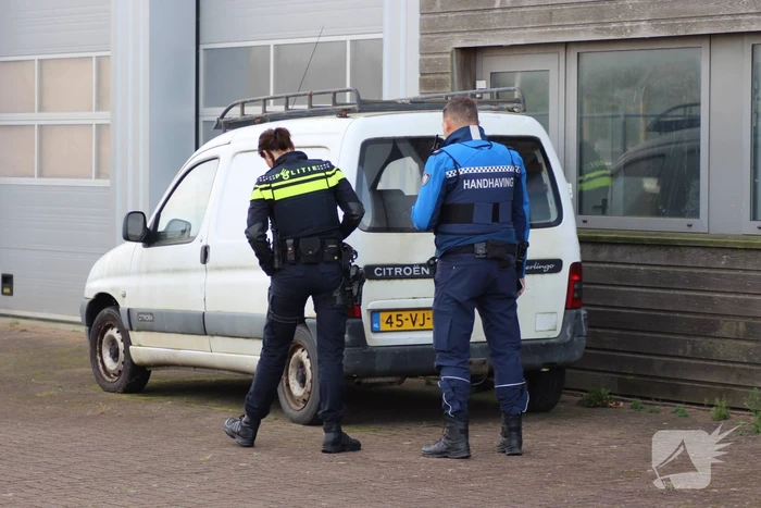 Preventieve drugscontrole bij loodsen op industrieterrein