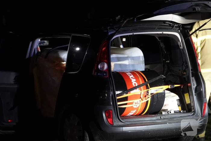Politie achtervolgd auto met 1200 liter gestolen brandstof