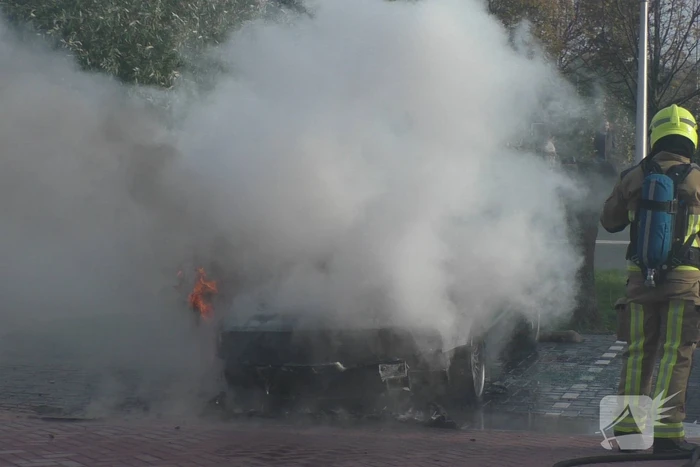Hevige rookontwikkeling bij autobrand