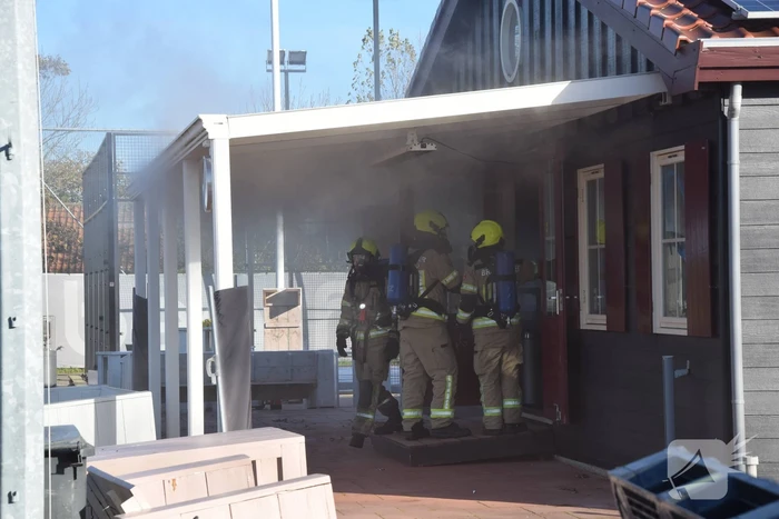 Uitslaande brand in clubgebouw tennisvereniging
