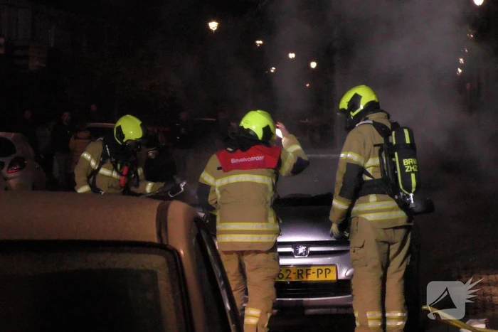 Auto gaat in vlammen op