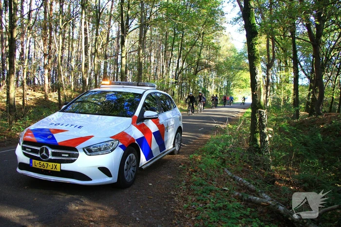 Meerdere mountainbikers ten val in bos, één zwaargewond