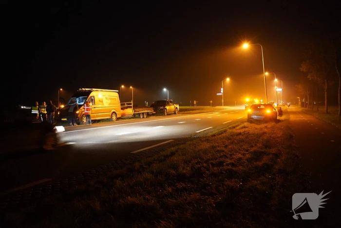 Veel schade bij ongeval tussen bestelbus en auto