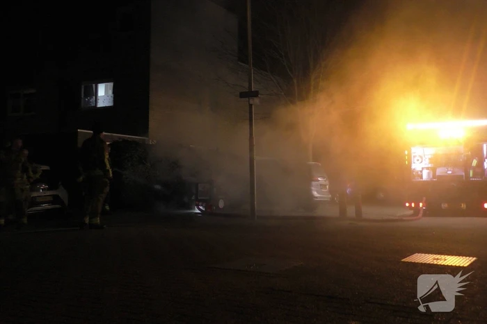 Veel rookontwikkeling bij brand in container