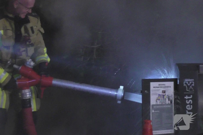 Veel rookontwikkeling bij brand in container