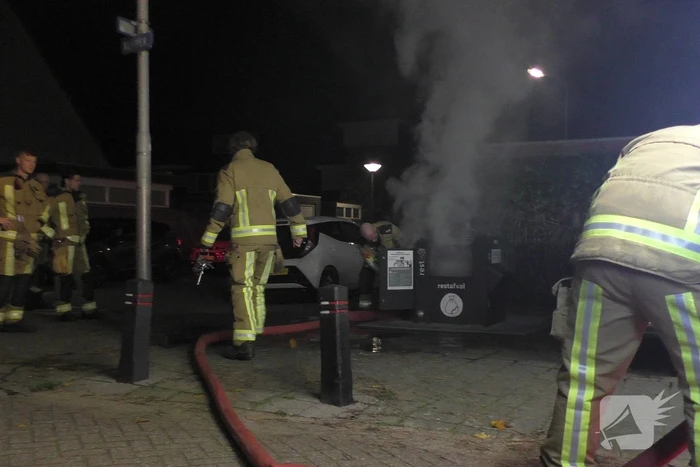 Veel rookontwikkeling bij brand in container