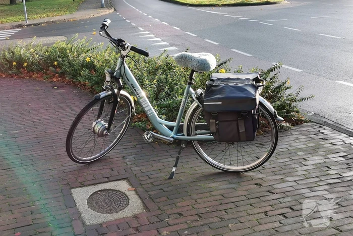 Fietser gewond bij botsing met auto