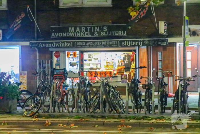 Winkelpersoneel bedreigt met steekwapen