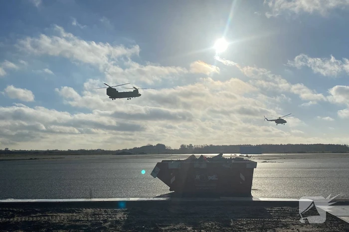 Militaire oefening op vliegbasis Valkenburg