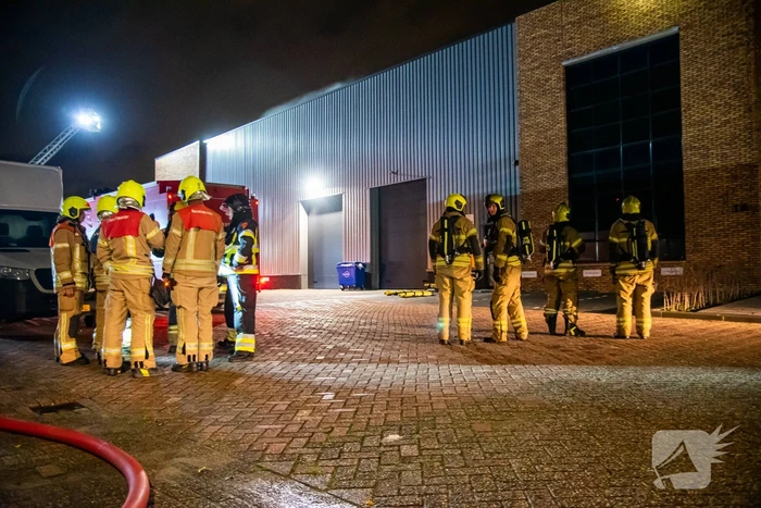 Flinke rookontwikkeling bij brand in bedrijfspand