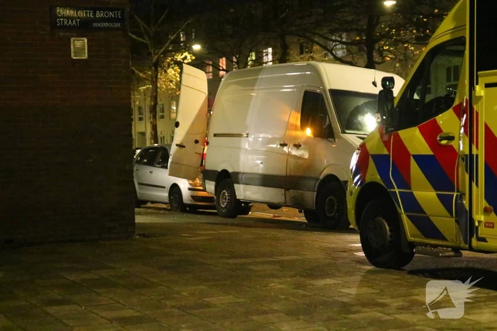 Pakketbezorger in woonwijk overvallen