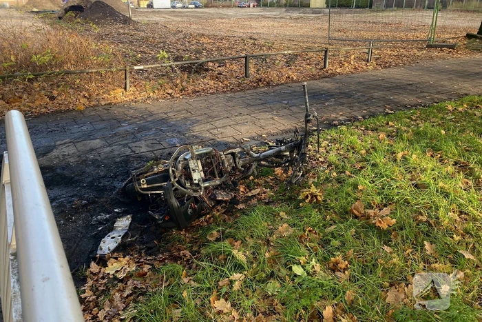 Go Sharing verdwijnt uit de Keistad, op de valreep gaat scooter in vlammen op