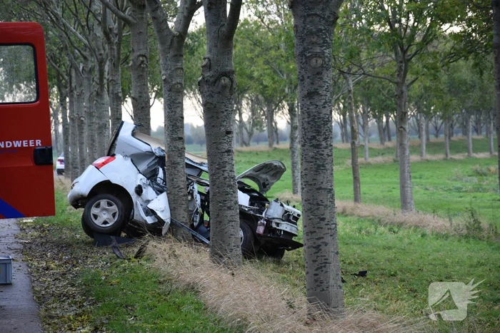 20-jarige man is overleden bij eenzijdig verkeersongeval