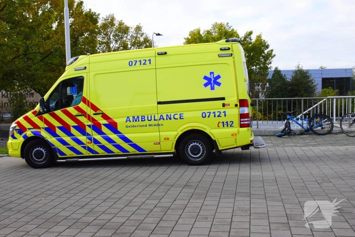 Fietsertje aangereden door auto