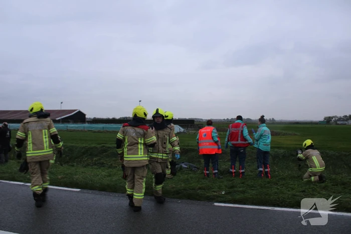 Bestuurder gewond na te water raken met voertuig