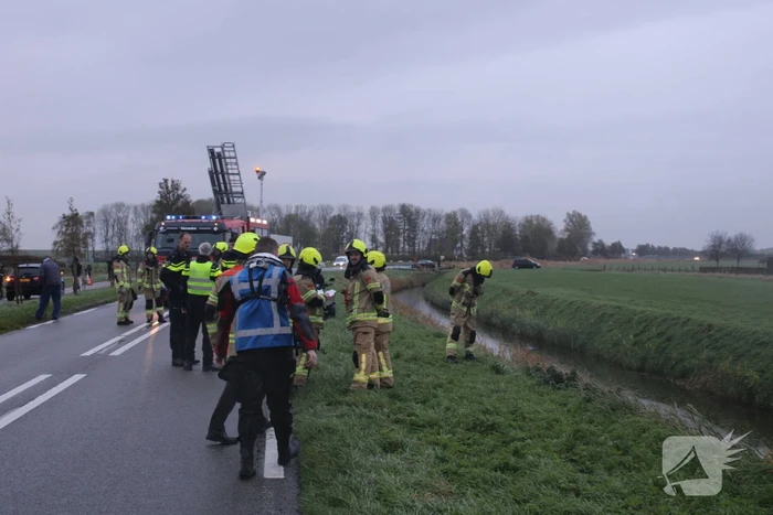 Bestuurder gewond na te water raken met voertuig