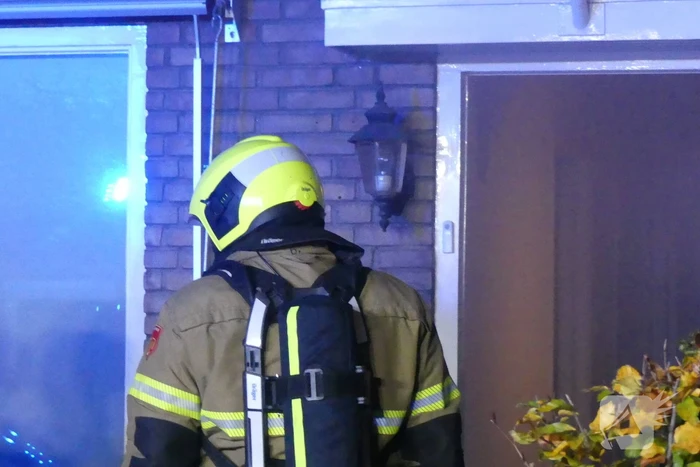 Persoon gewond bij woningbrand