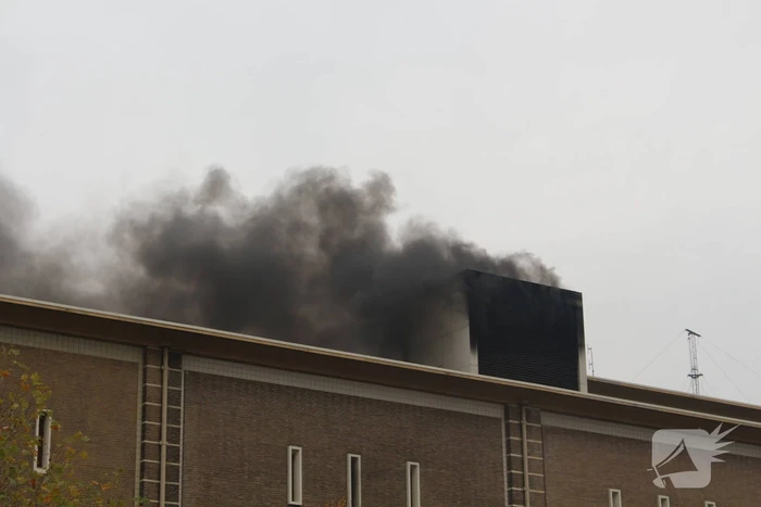 Flinke rookontwikkeling bij brand in hoogspanningscentrale