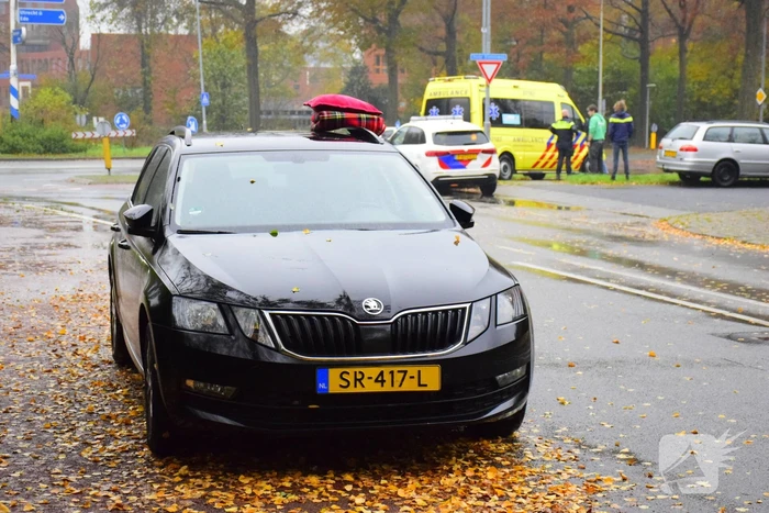 Fietser aangereden door auto