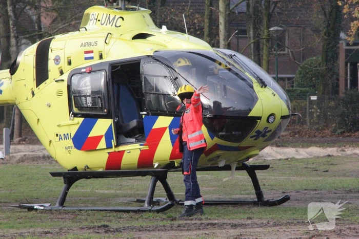 Veel hulpdiensten naar basisschool