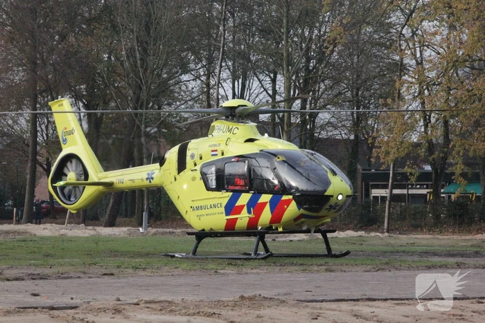 Veel hulpdiensten naar basisschool