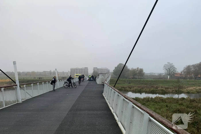 LF ietser gewond bij valpartij op brug