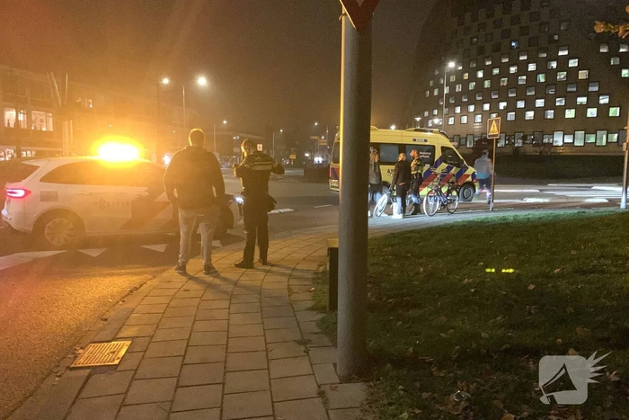 Fietsster gewond bij ongeval op rotonde