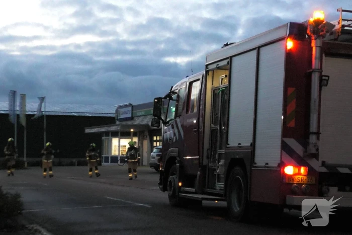 Brandweer doet onderzoek naar rookontwikkeling