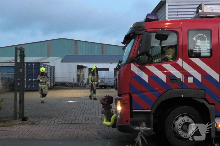 Brandweer doet onderzoek naar rookontwikkeling