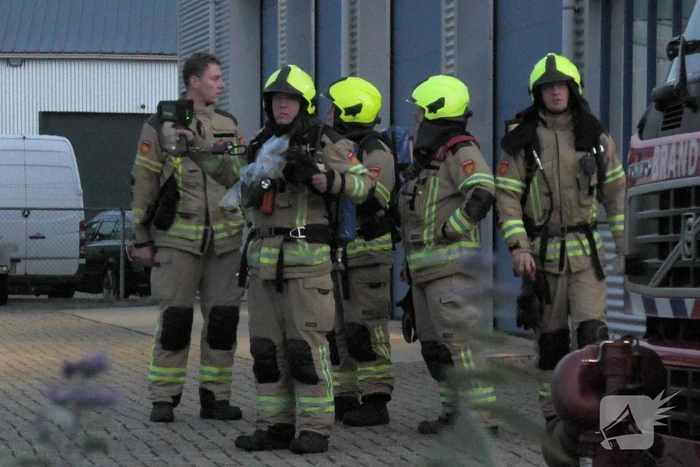 Brandweer doet onderzoek naar rookontwikkeling