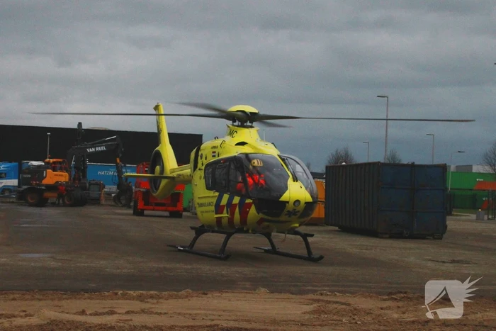 Traumahelikopter landt voor medisch incident