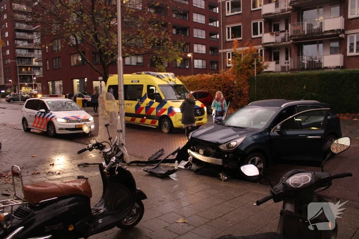 Enorme chaos na ongeval met meerdere voertuigen