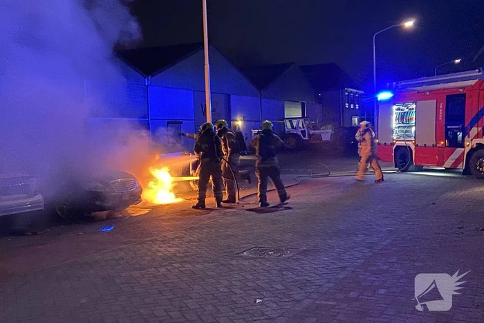 Personenauto verwoest door brand