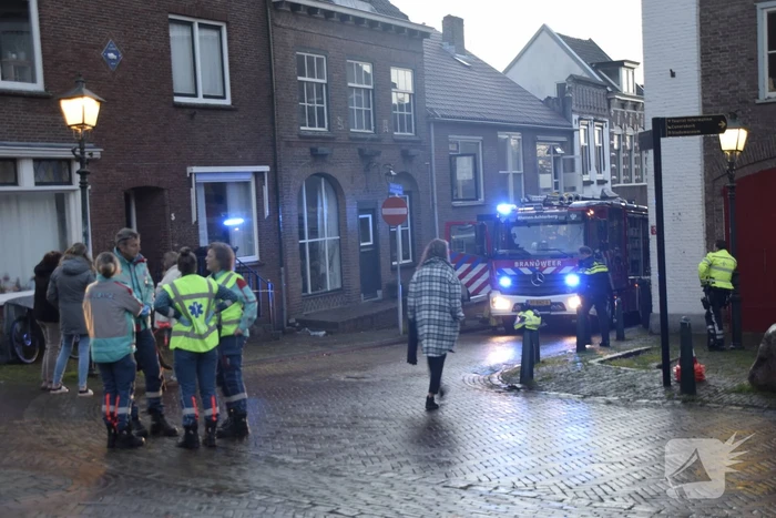 Traumahelikopter ingezet bij brand in slaapkamer
