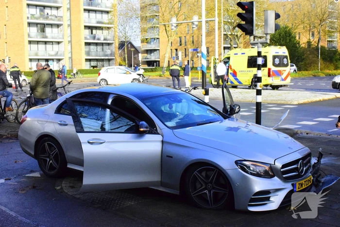 Veel schade bij ongeval tussen twee personenauto's