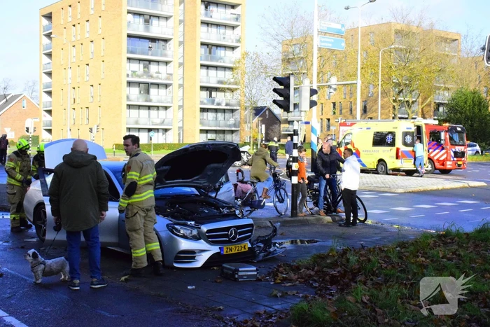 Veel schade bij ongeval tussen twee personenauto's