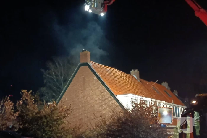 Flinke rookontwikkeling bij dakbrand