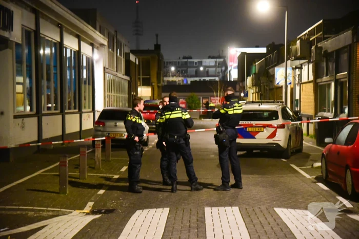 Man zwaargewond bij schietpartij naast cafe