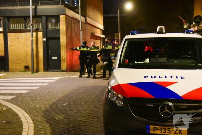 Man zwaargewond bij schietpartij naast cafe